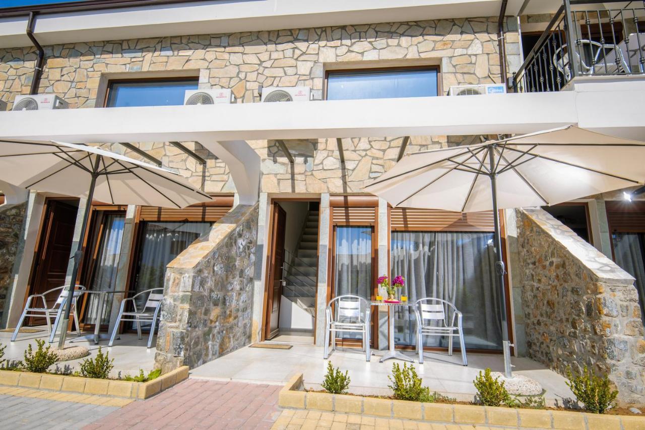 Stone Suites Pefkochori Exterior foto